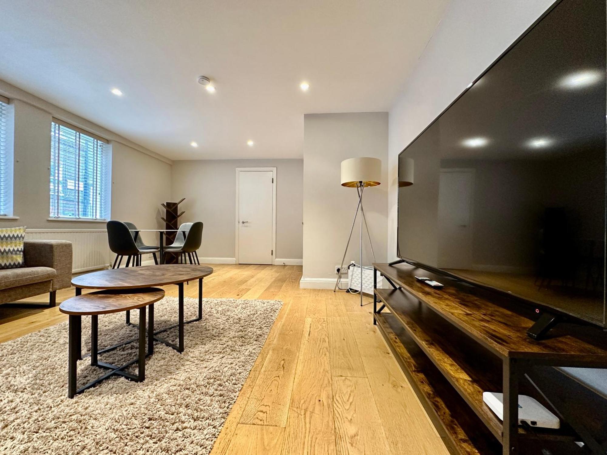 Kensington 2bed Stucco Bright Large High Ceilings - Luxurylondonstays Appartamento