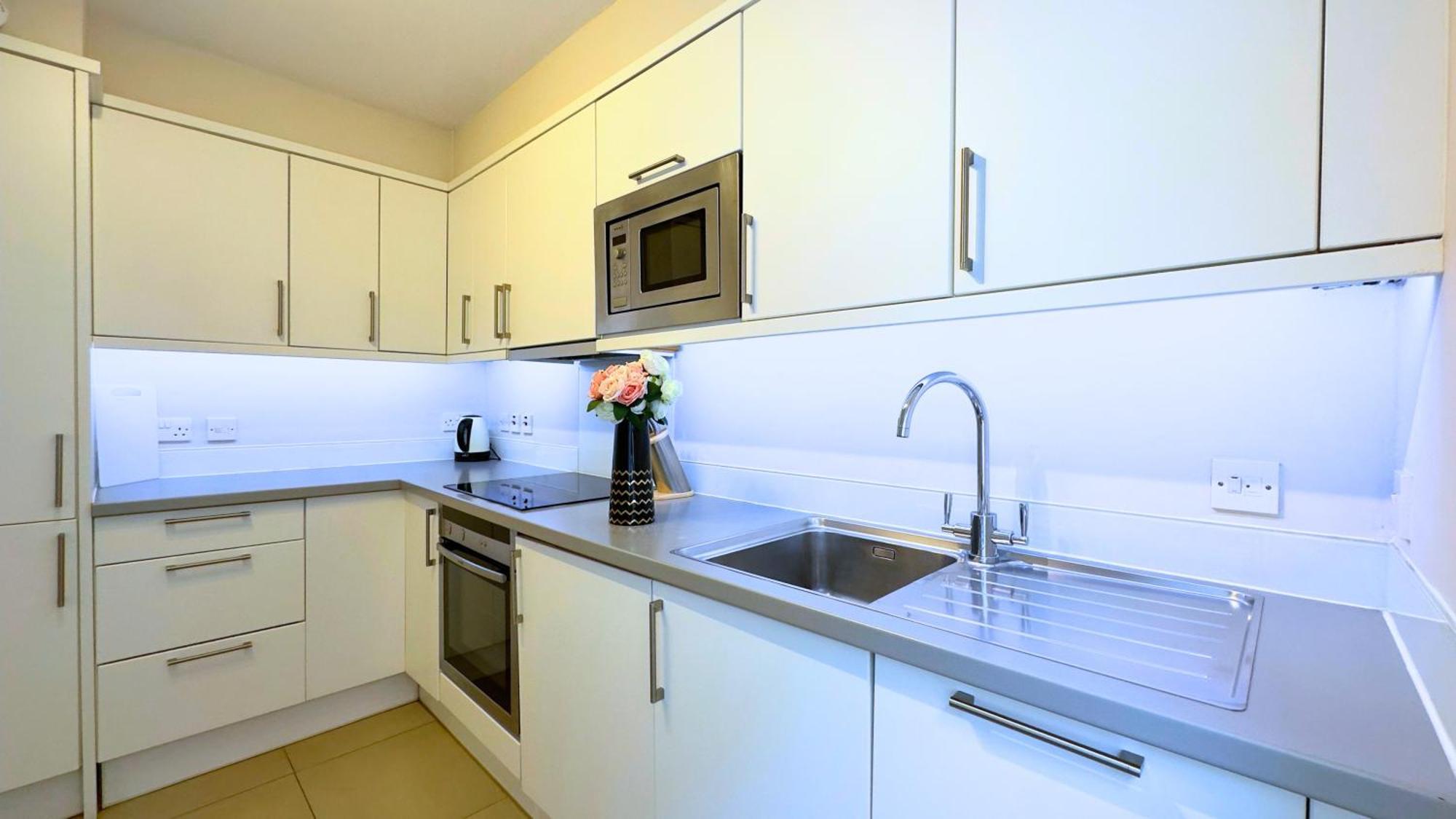 Kensington 2bed Stucco Bright Large High Ceilings - Luxurylondonstays * Londra