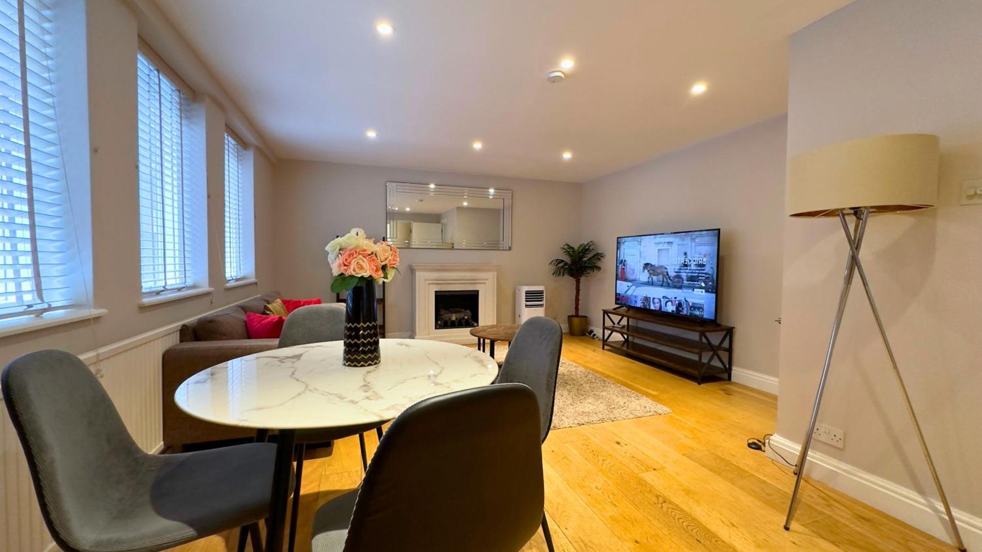 Kensington 2bed Stucco Bright Large High Ceilings - Luxurylondonstays Appartamento Londra